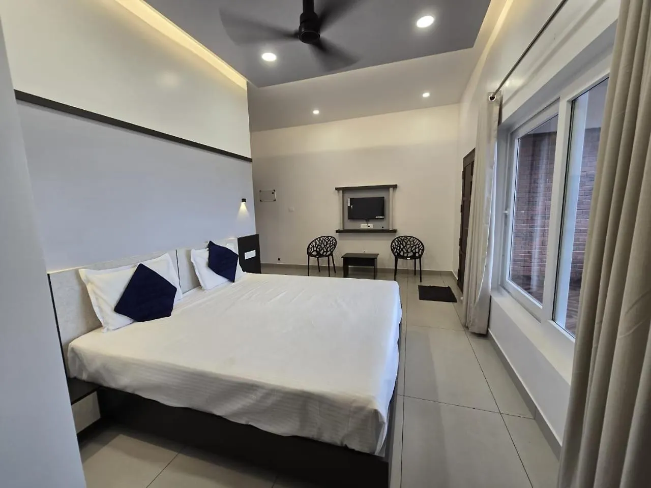 Sea Breeze Cherai Homestay Pallipuram