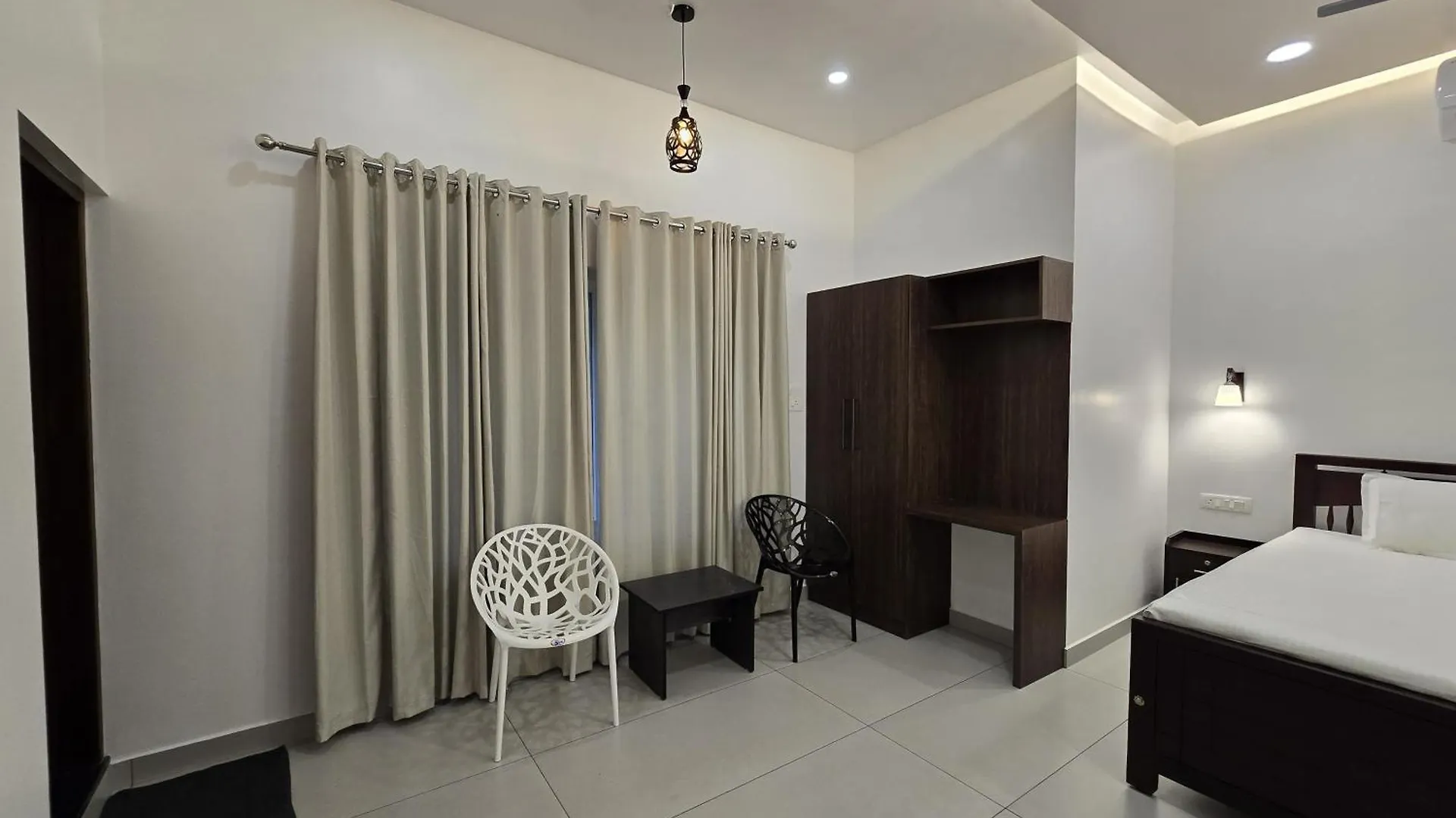 Sea Breeze Cherai Homestay Pallipuram